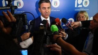 コスタクルタの母親が交通事故で死去