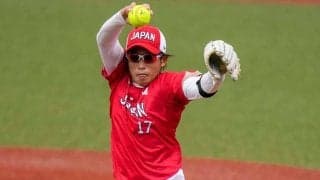 上野由岐子が金属バット粉砕　剛速球にSNS驚愕「初めて見た」「恐るべし」