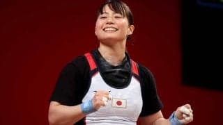重量挙げ八木かなえはB組2位　3度目五輪を迎えた29歳、バーベルを挙げて笑顔