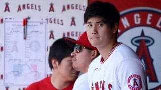 【MLB】大谷翔平が目を閉じ髪をかき上げ…　何気ない仕草が「色っぽすぎ」「見惚れてしまう」