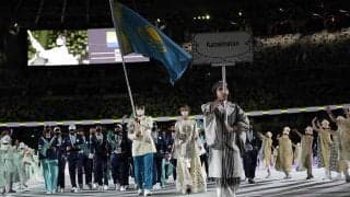 話題のカザフ美人旗手が舞台裏を告白　熱視線殺到「その瞬間、女王になった気分でした」