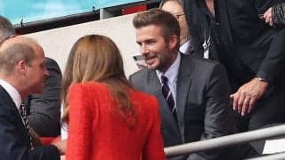 ベッカムがイタリアで職務質問される…警官はセルフィーも求める？