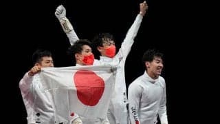 フェンシング金、舞台裏の“ボランティア集合写真”にファン感涙「本当にいい写真!!」