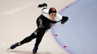 おにぎり開封で話題　海外レポーターに小平奈緒が友情の贈り物「サプライズしてみた」