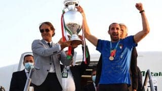 「神話と歴史の間にある抱擁」ユーロ制覇のイタリア代表監督＆主将が東京五輪での陸上金メダル2つを祝福