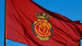 マジョルカが新ユニフォームを発表！モデルにはナダルを起用