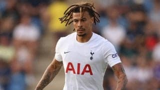 デレ・アリがアニメキャラいっぱいの“タトゥー”披露！マリオやカタカナまで