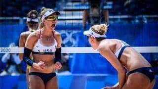 東京2020オリンピック　ビーチバレーボール女子　アメリカ代表が金メダルに輝く