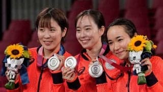 石川＆伊藤＆平野が“メダル送り合い”　仲良し表彰台にネット和む「なんて良い場面」