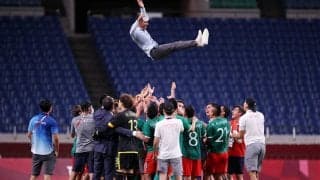 「満足して帰る」東京五輪で退任のメキシコ代表監督、銅メダルに感謝「選手たちのおかげ」