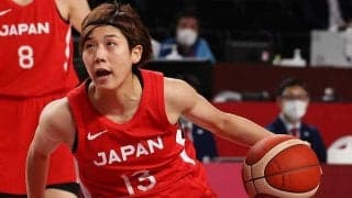 162cm町田瑠唯、ドでかい米選手との41cm差“対峙の瞬間”にSNS仰天「2倍くらいある」