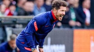 プレシーズンマッチで大乱闘！ 激怒したシメオネ監督がベンチを飛び出し、発端となった自軍選手を一喝！