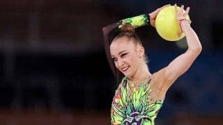 閉会式で開脚　一瞬で話題になったウクライナ女子に海外も注目「それにしても凄い」