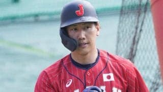 輝くエッフェル塔と“2ショット”　侍J吉田正尚、スーツ姿で「nextオリンピック パリ」