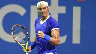 テニス界のスターは足技も得意、ナダルが“テニスボール”で連続リフティングを披露