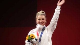 帰宅した米重量挙げ女子がメダリストだけの悩み告白「助けて」「何だか変な関係に…」