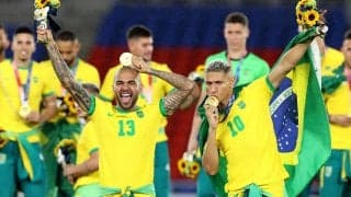 メダル授与式のブラジル代表の公式ウェア問題が燻る…一部選手は謝罪もキャプテンは強い意志を主張、連盟は無反応