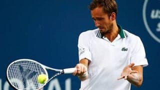 メド 崖っぷちから逆転で4強