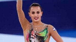 新体操の“首のない1枚”に「頭はどこ？」　五輪公式が公開した名場面写真10選に反響