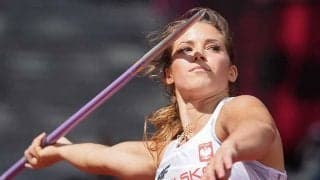 東京五輪銀メダルをオークション出品　陸上選手が異例の決断、理由は「病の子供」救済