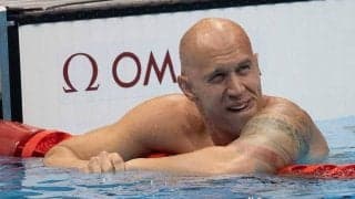 日本の伝統衣装まとった競泳選手、まさかの“斬新コーデ”に反響「ウケる」「クール」