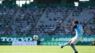 【J2熾烈な戦い】「風に流されないように縦回転に蹴ろうかなと」実況アナ絶叫FK！「遠藤保仁劇場」で磐田が暫定首位浮上【戸塚啓のJ2のミカタ】(1)