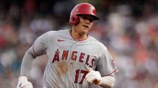 【MLB】遂に“大谷翔平まみれシャツ”入手　米識者が収録でドヤ顔「皆さん、見えますよね？」