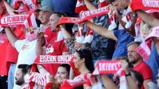 ECLに臨むウニオン・ベルリンが特製スーツを披露！原口元気と遠藤渓太も着用