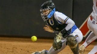 金髪女性が衝撃の打球速度153キロ！　快音連発、豪快フォームの「スイングが美しい」