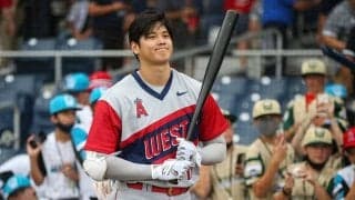 【MLB】大谷翔平、子どもにもモテモテ　サイン求める長蛇の列への丁寧な対応が「なんてクール」
