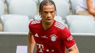 ピリッとせずのサネがブーイングの標的に…HT交代に拍手も