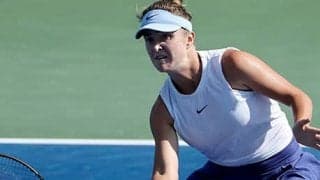 スイトリナ 相手棄権で初戦突破