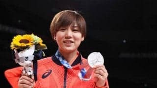 銀メダルを獲得した女子バスケの町田瑠唯。２、３番手から大活躍、それまで心が折れなかったのはなぜか。