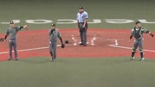 バント失敗→三塁で2度アウト…まさかの珍プレーに混乱「頭がこんがらがっちまった」