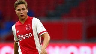 ヘルタ、アヤックスMFエケレカンプを獲得