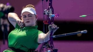 選手村で“日本の文化”に悪戦苦闘　プリクラ風機械に挑戦の海外選手、最後は笑顔に