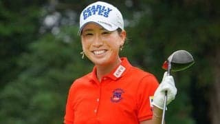 木戸愛、172cm長身に似合う真っ赤な新型ジャガーとの1枚に反響「やっぱりかっこいい」