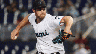 【MLB】「これは狂気だ」打者の“腰折る”魔球が話題…直撃コースからストライクゾーンへ