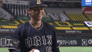 「由伸は女性を守った」　オリ山本、登板前に超絶反応で好捕する“危機回避”が凄い