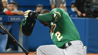 【MLB】頭部死球で一歩も動けず…あわや大惨事に球場騒然「恐ろしい瞬間だった」