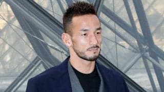 中田英寿＆2000万円高級BMWが反響拡大　“腰かけた姿”に「相変わらず絵になる」の声