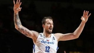 群馬のオンドレイ・バルヴィンが家庭の事情のためチェコへ一時帰国