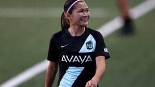 NWSL100試合出場の川澄奈穂美、ともに記録達成の米女子レジェンドと記念3ショット