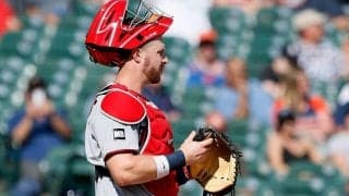 【MLB】ファウルチップをまさかの“素手キャッチ”　一瞬の美技に混乱「これは目の錯覚」