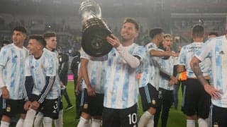 メッシがピッチ上で涙…本拠地ファンの前で改めてコパ・アメリカ制覇を喜ぶ