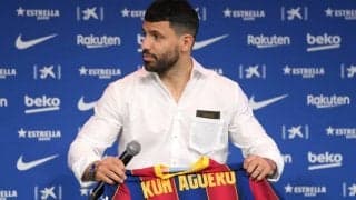 待たれるバルサデビュー、アグエロは復帰時期を明言せず