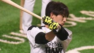 ソフトバンク周東が右肩を手術　プレー中に違和感、復帰まで約6か月の見込み