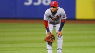 【MLB】弾丸送球が塁審の顔面直撃…　野手も愕然の“大惨事”が「なんて恐ろしい瞬間」