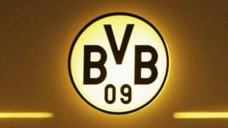 酷評後マイナーチェンジされたドルトムントのサードユニ、CLでお目見えも相変わらずエンブレムは不遇