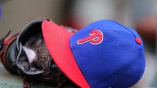 【MLB】「わたあめより甘ーい！」　号泣の少女に隣の少年が見せた“紳士行為”に称賛の嵐